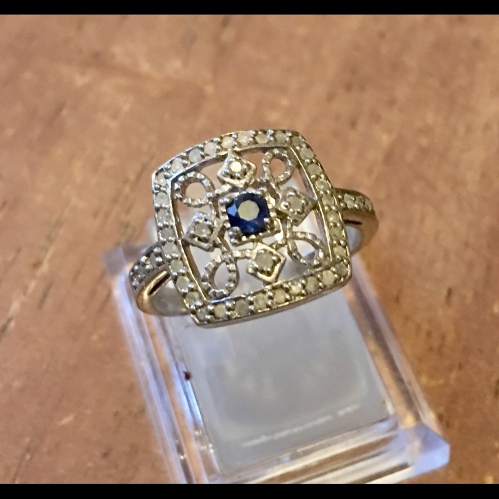 Sapphire/White Diamonds 💍